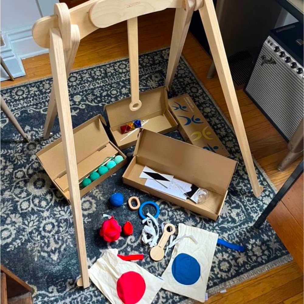 Monti Kids Level 1 (0-3) High quality wood baby mobile